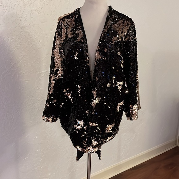 Torrid Black/Rose Gold Two-Tone Sequin Drape Jacket Size 3/4 - Picture 5 of 14